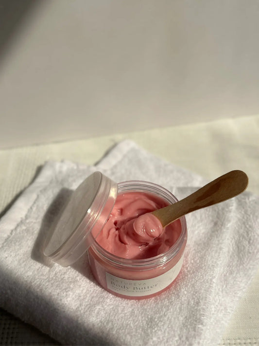 زبدة شيا طبيعية 100 جم لترطيب البشرة وعلاج الجفاف
